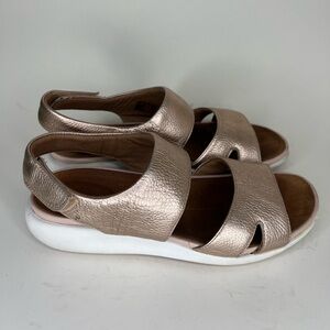 clarks unstructured Sandals Women Size 40 US 9 Rose Gold Leather